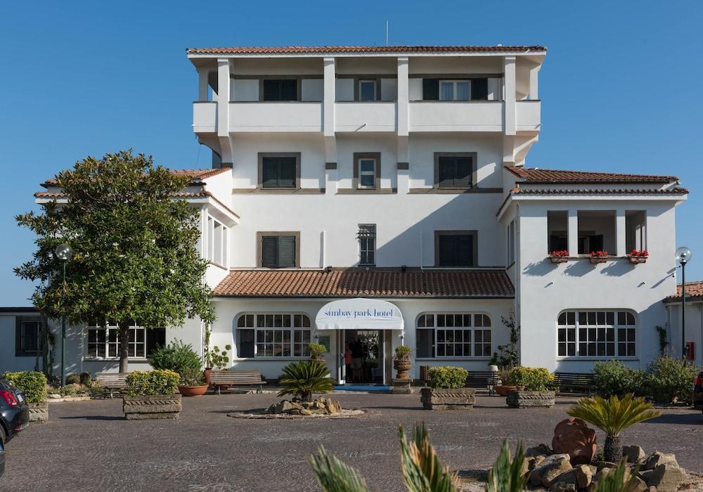Sunbay Park Hotel Чивитавеккья Экстерьер фото