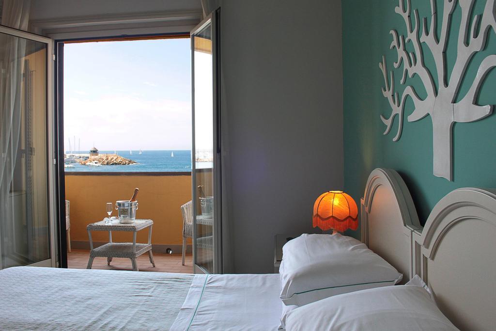 Sunbay Park Hotel Чивитавеккья Экстерьер фото