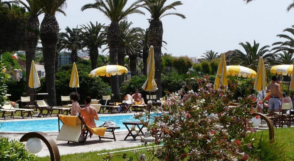 Sunbay Park Hotel Чивитавеккья Экстерьер фото